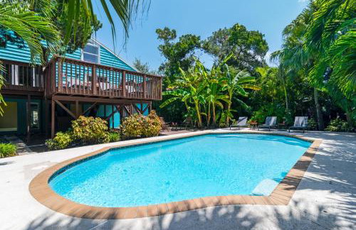 Palm Paradise - Pet Friendly Home on Siesta Key w/ Large Heated Private Pool & Outdoor Area! - Foto 2