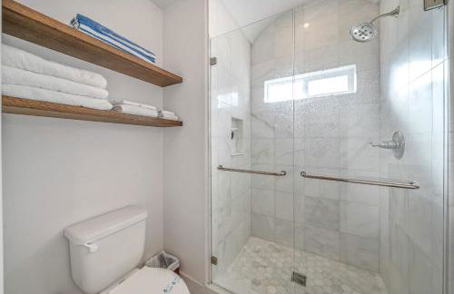 Charming 2 BDR Seaside Cottage - 5 Min to Beach - Foto 60