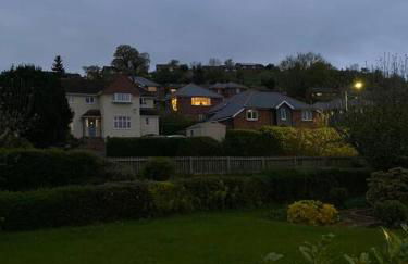 Luxury 4-5 Bed Home with Games Room and Balcony - Foto 30