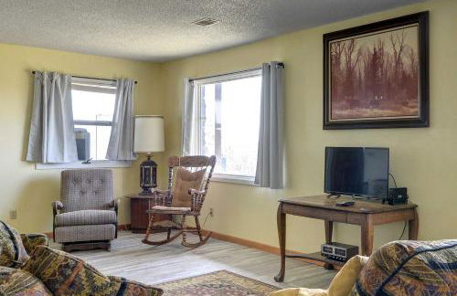 Cody Apartment with Panoramic Mountain Vistas! - Foto 7