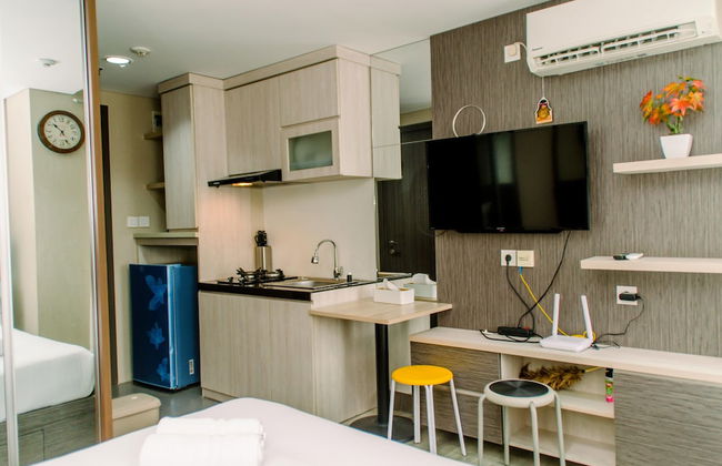 Minimalist And Comfy Studio At Bintaro Icon Apartment - Foto 14