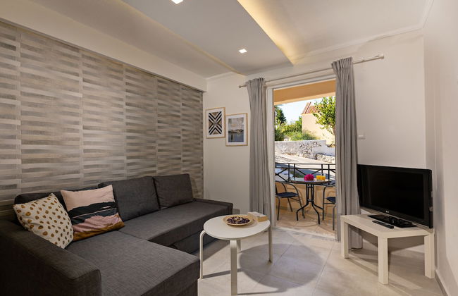 Castello Apartments - Photo 50