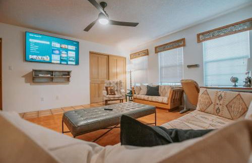 Buffalo Escape-Private Hot Tub in serene Corrales-Mountain View-Pet Friendly-No Pet Fee! - Foto 34