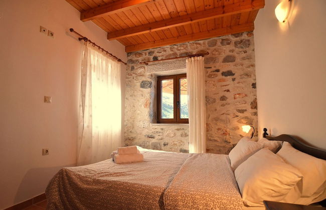 Sofia Limeni Seafront - Photo 2