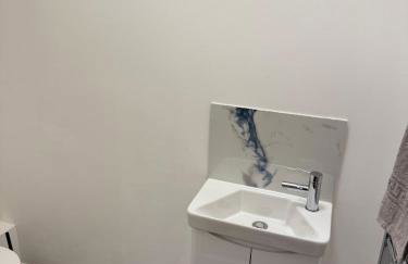 3 Bedroom House with free on site Parking next to the Canal - Foto 3