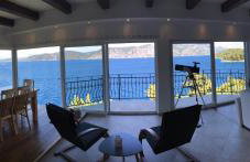 THE VIEW **** - Foto 2