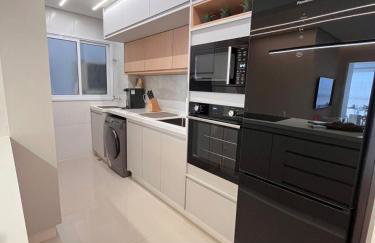 Apto em Bertioga com AC e Wi-Fi - 300m da praia - Photo 11