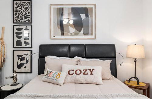 Modern & Stylish Condo Near UF, Shands & VA - Foto 24