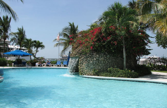 Paradise Harbour Club & Marina - Photo 18