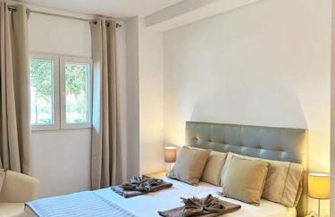 Your Poolside Paradise by the Sea - Foto 36