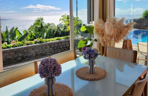 Villa Ocean Wave Calheta - Oversized Pool & Stunning Ocean Views - Photo 6