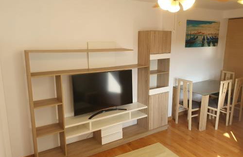 4H, Aire Acondic, 50m2, 1 dormitorio, 4 huéspedes, WIFI GRATIS - Foto 6