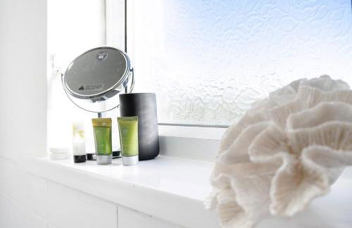 NEW! 2BR in West Terrace, Sleeps 4 - Foto 31