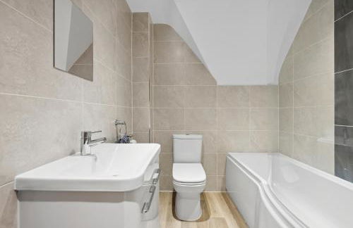 NEC Birmingham Airport Modern Village Retreat, Sleeps 7, Free Parking - Foto 27