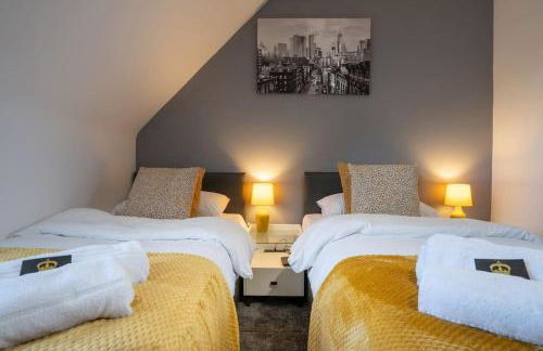 Stunning 3 bed House - Nr Kings Mill Hospital - 2 Parking Spaces, Wifi & Garden - Foto 39