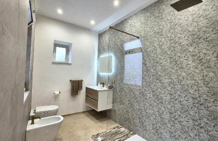 Column Luxury Suite with jacuzzi - Foto 10