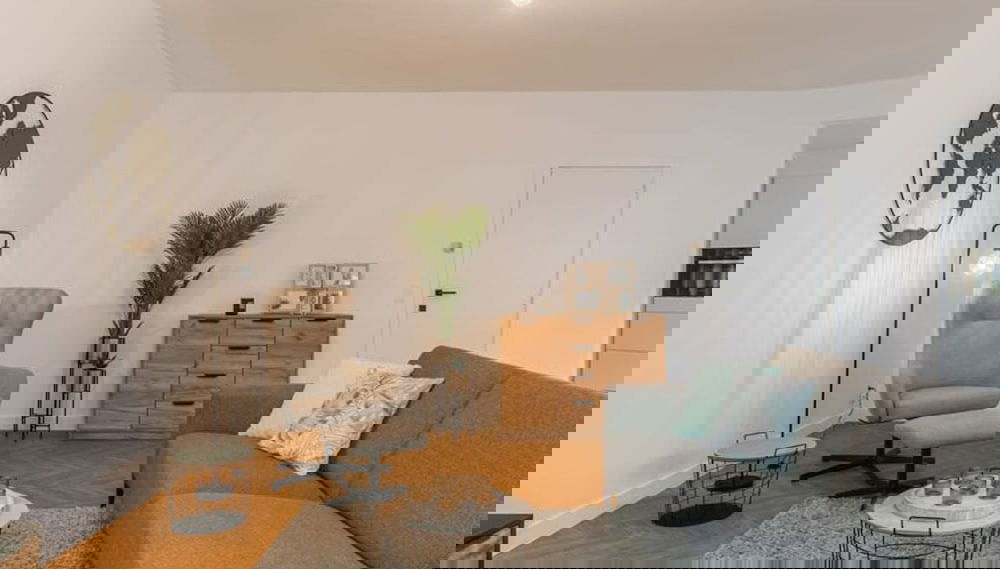 Centrally Located Modern Apartment With Parking - Foto 1, Habitación