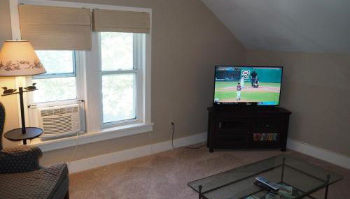 The Cute & Cozy - Upper Apt - Great Location! - Foto 4