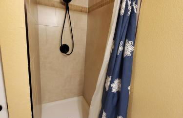 Lodge One with Scenic View - Foto 13