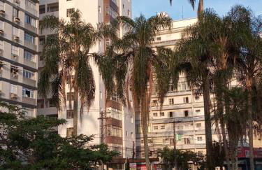 Ponta da Praia amplo 3dorm 3ban frente ao mar - Foto 31