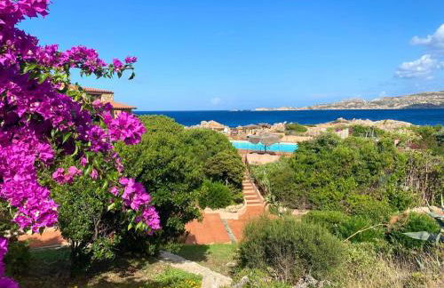 CASA MUGHETTO R5055 WiFi, seafront, private sea access, swimming pool - Foto 39