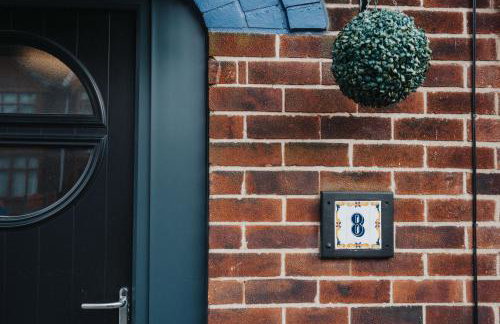 Manchester Business and Leisure Home with Free Parking - Foto 13