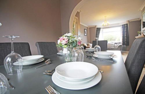 Queens Road - Luxury Spacious Home in Chester - Photo 17