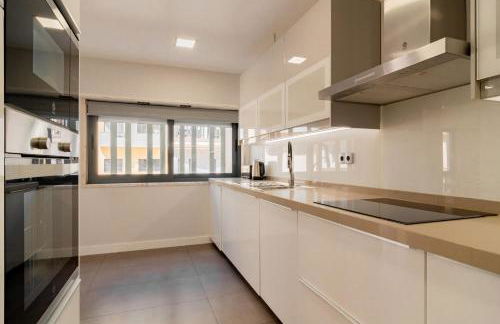 Modern 3 BDR Apartment by LovelyStay - Foto 18