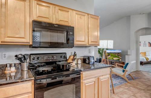 Chic Poolside Oasis - Karaoke - BBQ - Games - Foto 2