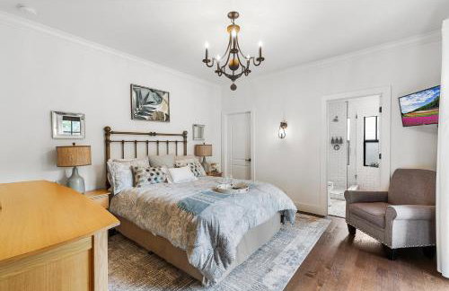 Elegant 4BR Home Guest House Private Yard - Foto 21