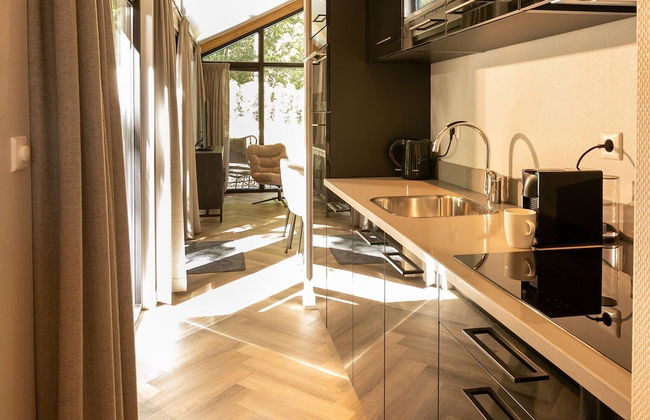 Luxury Lodge With Private Swimming Pool - Photo 6