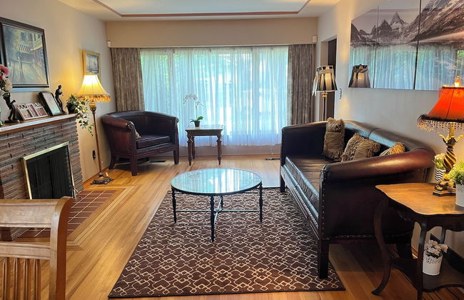 Romantic Getaway Near the Heart of Vancouver - Foto 11