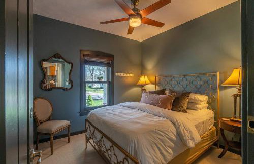 The Maple House Fully Fenced-in Yard! - Foto 18