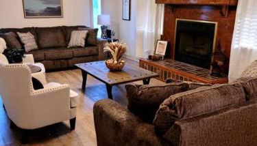 Judy House - Photo 2