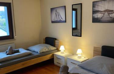 Parkplätze, Einzelbetten, 2 TVs, Balkon, Terrasse, fast Wi-Fi bis zu 1000 Mbit, Homeoffice - Foto 40