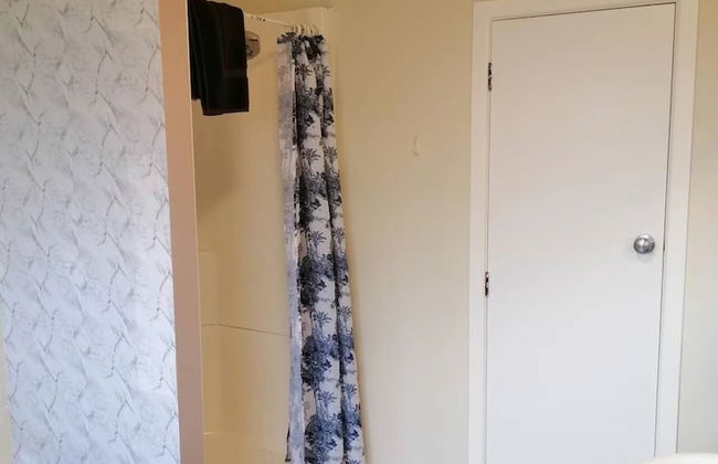 Stanley Apartments - Photo 16