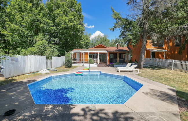 Paradise Retreat by Avantstay Pool Hot Tub Game Room - Photo 43