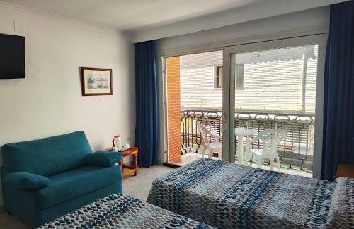 Apartamentos Leonor Carihuela - Photo 45