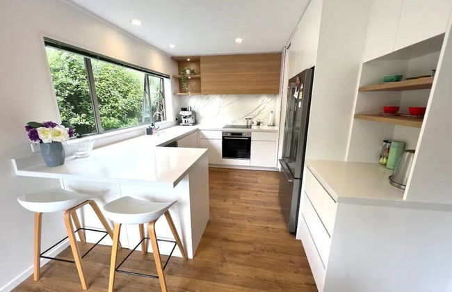 Private and Sunny 3BR with parking I Zodiak Stays - Foto 5