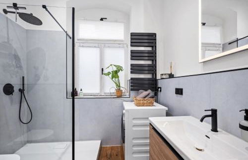 EDLER WOHNRAUM Luxuriöses Stadtstudio mit Balkon, Kaffeevollautomat & Klima - Foto 3