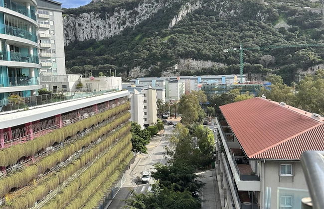 Britain in the Sun at Luxurious Ocean Village - Foto 9