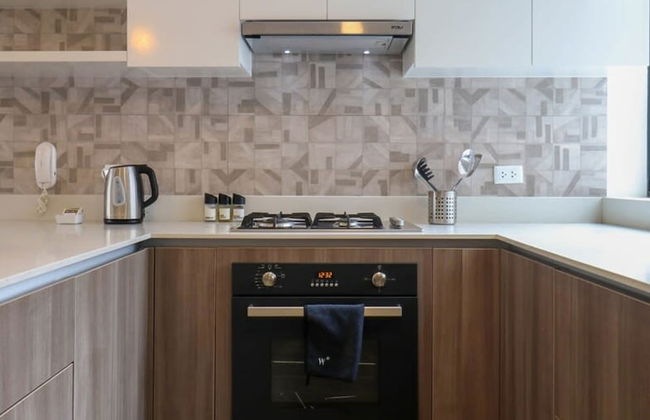 w Picturesque 2BR in the Heart of Miraflores - Photo 3