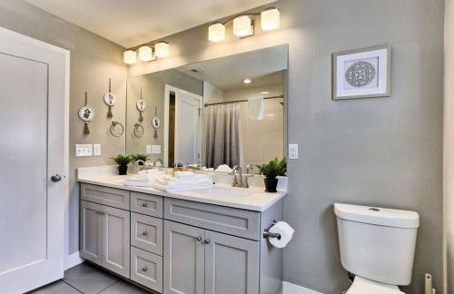 Quiet and Comfy Oasis - Firepit and Yard in Denver - Foto 16