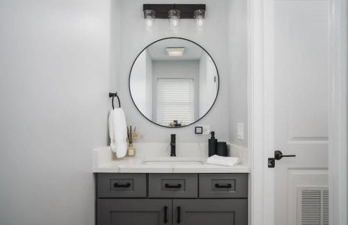 Harbor Clubhouse 3Bed 3.5Bath Modern Waterfront with Fireplace - Foto 35