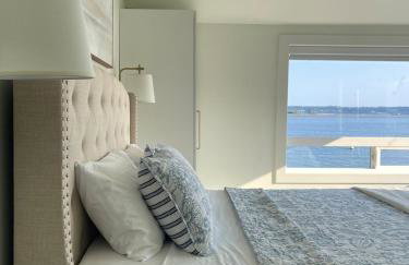 Beachfront Luxury with 4BR and Views - Foto 44