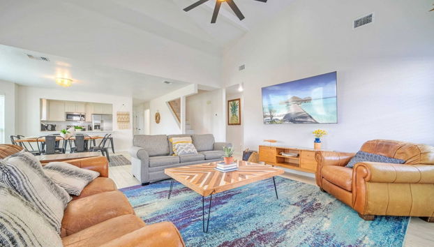 Private Pool, Game Room, Patio, Near the Beach Palm House by Avantstay - Foto 2, Interior