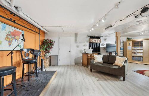 Riverfront w Cedar Hottub, Sauna, Movie Theatre - Photo 30