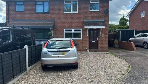 Entire home in Redditch - Photo 4