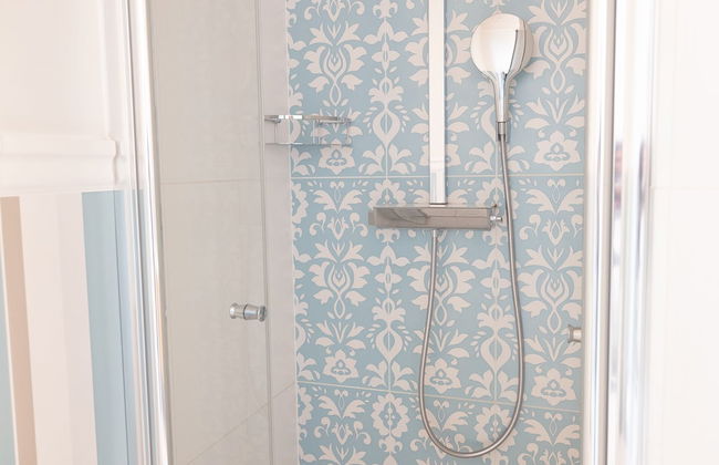 2ndhomes 144 m2 Stylish 3BR Center Home - Foto 21