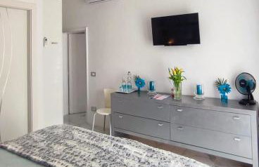 Stylish Apartment near Siena I Private Parking & Air Con & WiFi - Photo 17